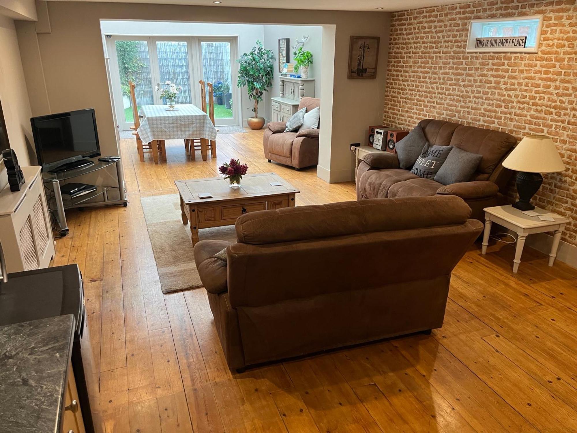 Large 2-Bed House Derbyshire Off Chatsworth Rd 체스터필드 외부 사진